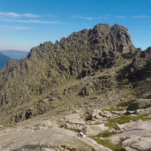Crestas y Ascensiones guiadas en España